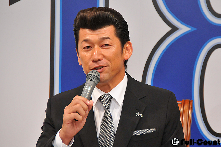 2016年に現役を引退した三浦大輔氏がコーチで復帰【写真：篠崎有理枝】
