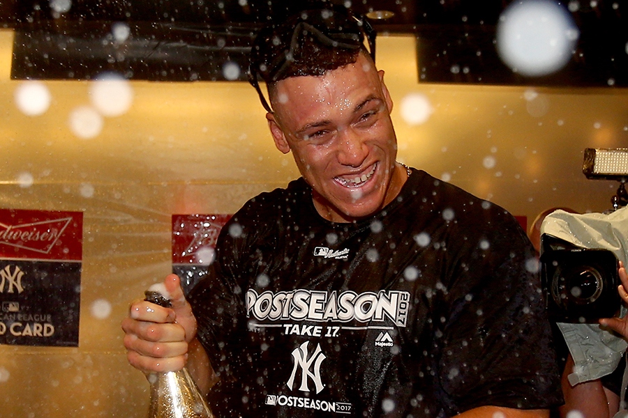 シャンパンファイトで歓喜するヤンキース・ジャッジ【写真：Getty Images】