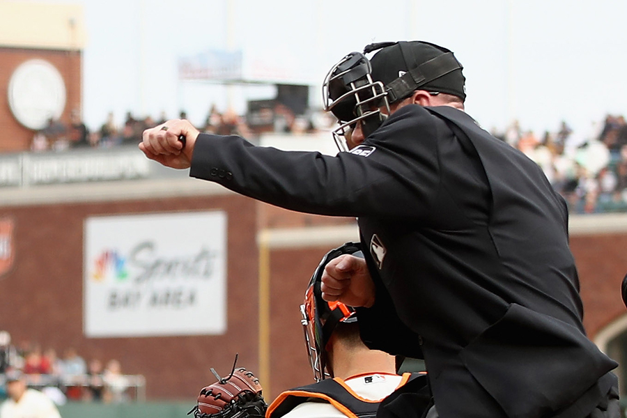 MLBが公開した審判たちの“好プレー”動画が話題に【写真：Getty Images】