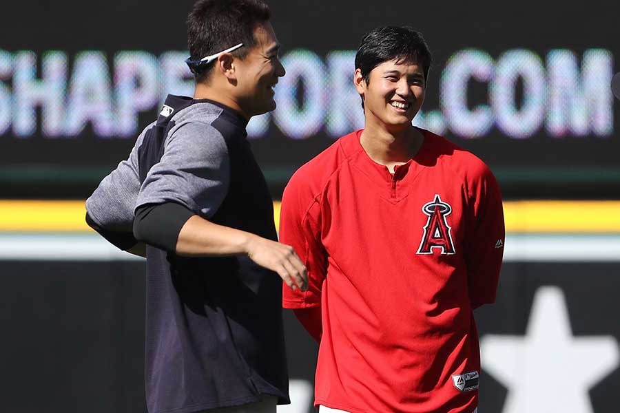 試合前に談笑する田中将大(左)と大谷翔平【写真：Getty Images】