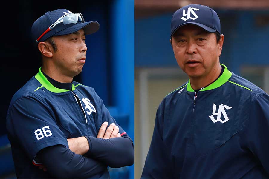 ヤクルトの宮本慎也ヘッドコーチ（左）と、小川淳司監督【写真：荒川祐史】