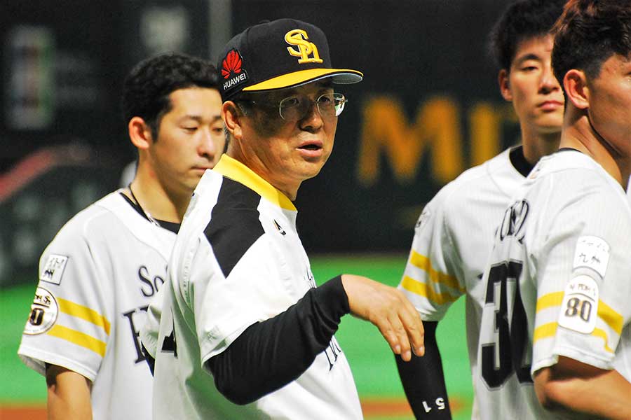 ソフトバンクは達川光男コーチら2コーチの退団を発表【写真：藤浦一都】