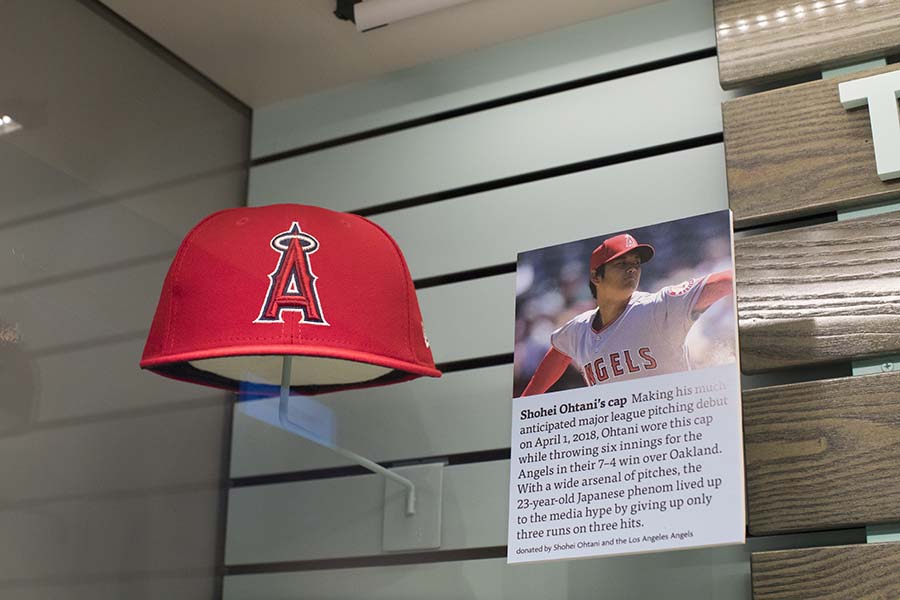 米野球殿堂に寄贈された大谷翔平の初登板時着用の帽子【写真提供：Milo Stewart Jr./National Baseball Hall of Fame.】