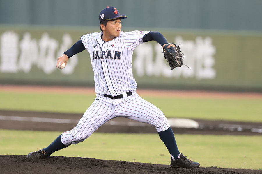 香港戦に先発した侍ジャパンU-18代表・野尻幸輝【写真：荒川祐史】