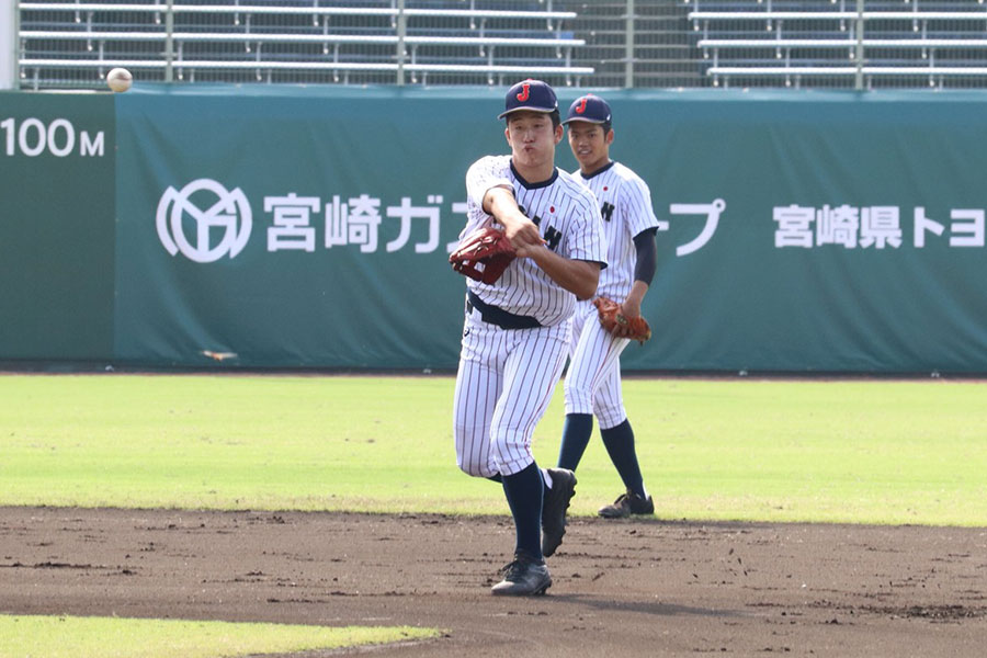 6日、練習に参加した侍ジャパンU-18代表・小園【写真：福谷佑介】