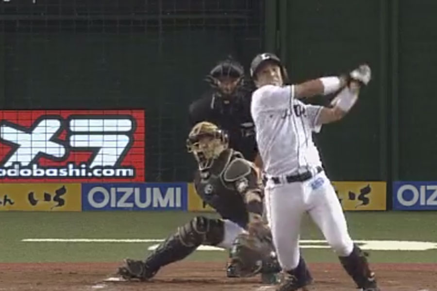 西武・山田がプロ初本塁打を放つ【画像提供：(C)PLM】