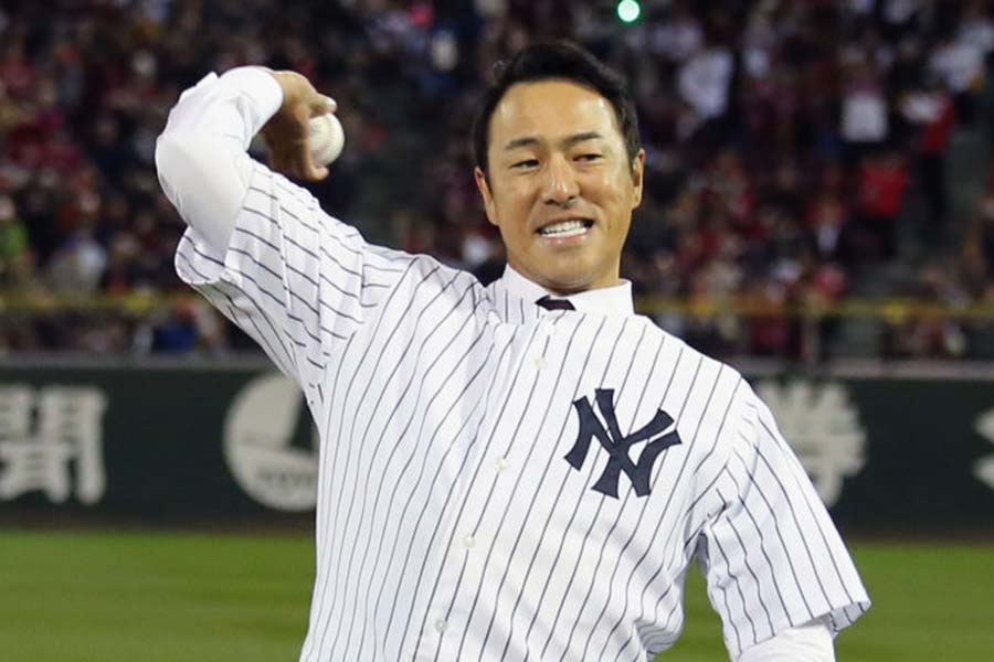 日米野球第4戦の始球式に登場した黒田博樹氏【写真：Getty Images】
