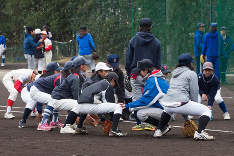 女性を対象にした野球教室「SAMURAI BASEBALL FESTA」の様子【写真提供：竹村裕児】