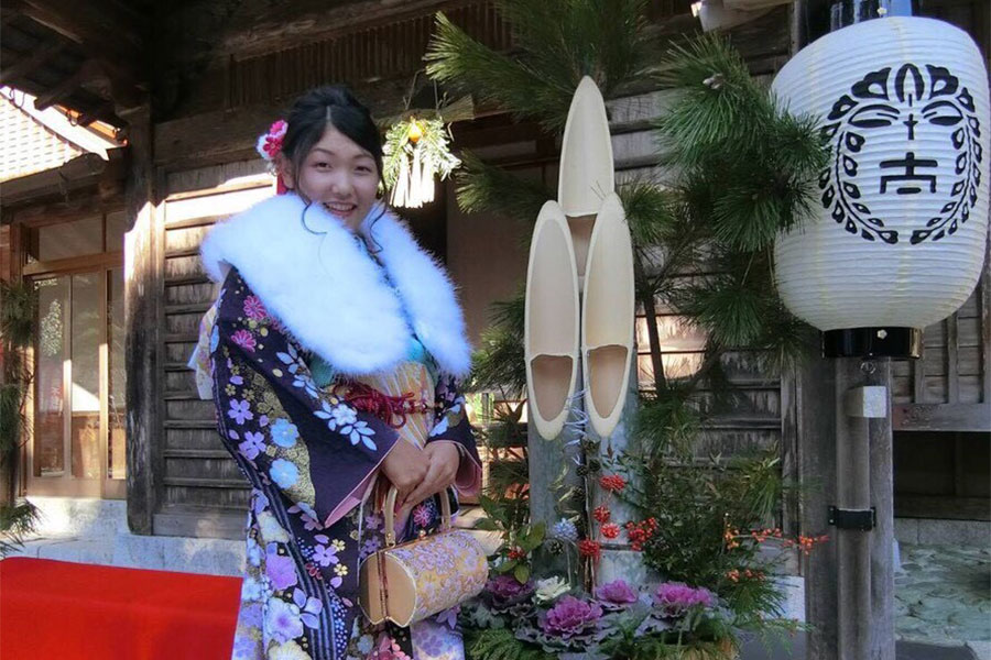 成人式を迎えた京都フローラ・龍田美咲【写真提供：日本女子プロ野球リーグ】