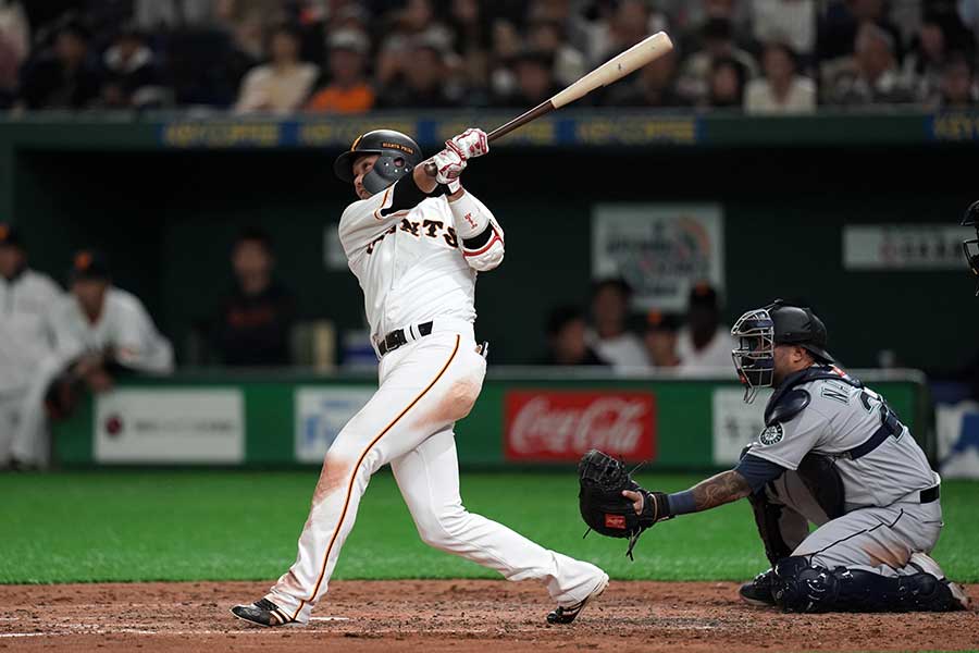 マリナーズ戦で3安打と大活躍した巨人・坂本勇人【写真：Getty Images】