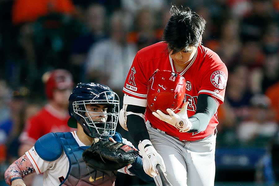 第2打席、豪快な空振りを見せたエンゼルス・大谷翔平【写真：Getty Images】