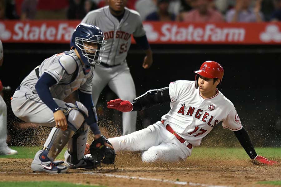 プホルスの右前打で二塁から生還したエンゼルス・大谷翔平【写真：Getty Images】