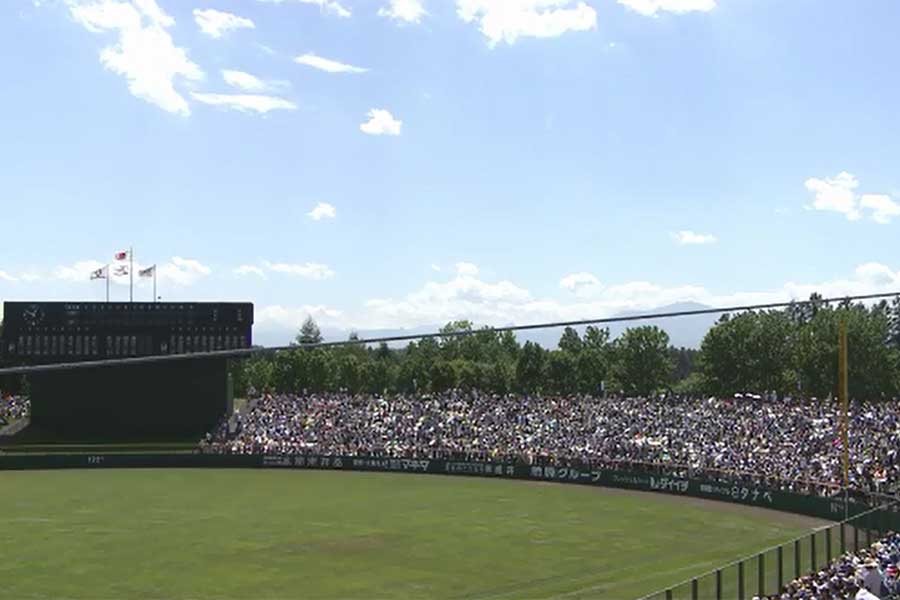 日本ハムが主催試合を行う北海道・帯広の森野球場【画像：パーソル パ・リーグTV】