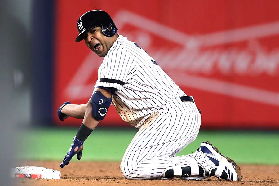 反撃となる二塁打を放ったヤンキースのエドウィン・エンカーナシオン【写真：Getty Images】