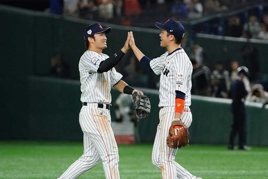 攻守で活躍を見せた侍ジャパンの巨人・坂本勇人【写真：荒川祐史】