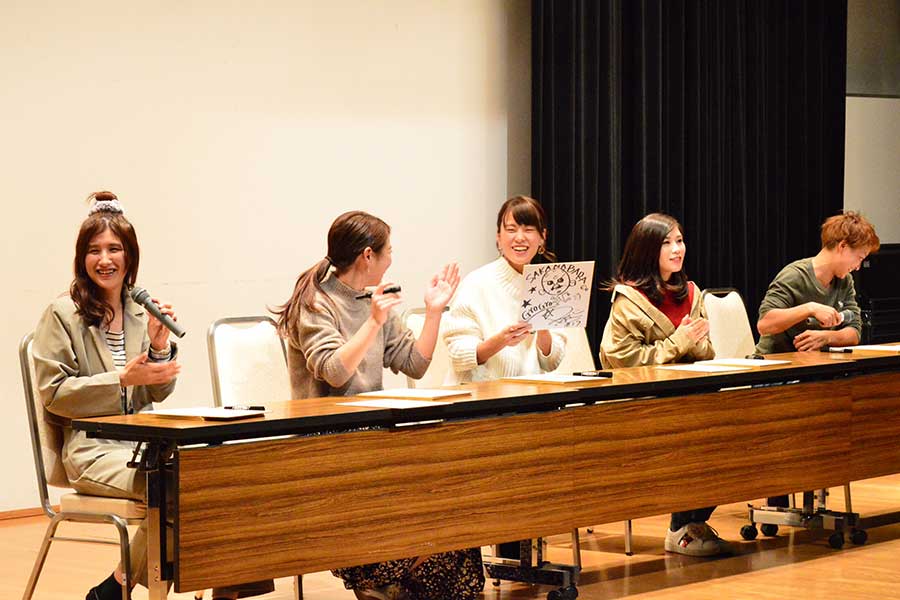 「Talk show with 6 players」で行われたトークショーは盛り上がりを見せた【写真：編集部】