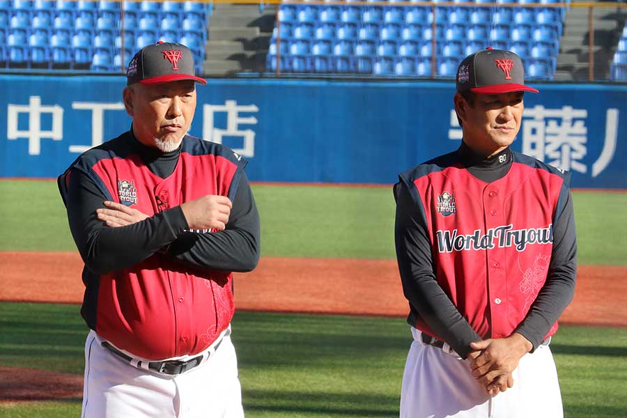 ワールドトライアウトで監督を務めた清原和博氏とコーチを務めた片岡篤史氏（左から）【写真：編集部】