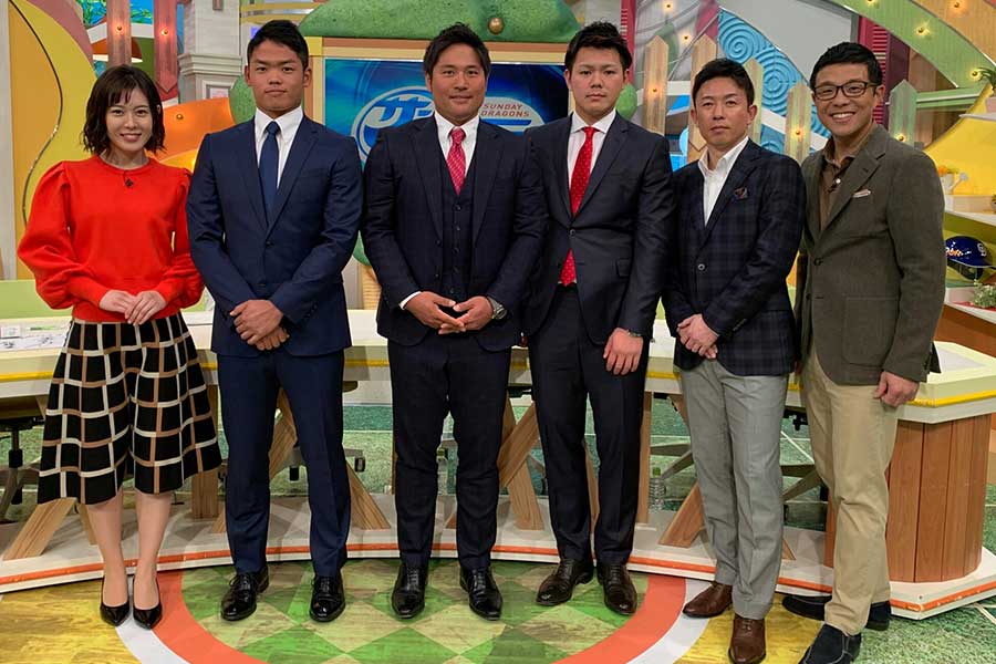 CBCテレビ「サンデードラゴンズ」に出演した中日・根尾昂、平田良介、高橋周平（中央左から）