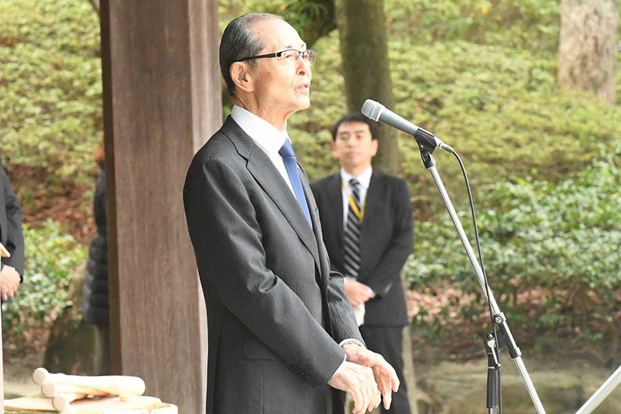 福岡市内の筥崎宮で必勝祈願を行ったソフトバンク・王貞治会長【写真：藤浦一都】