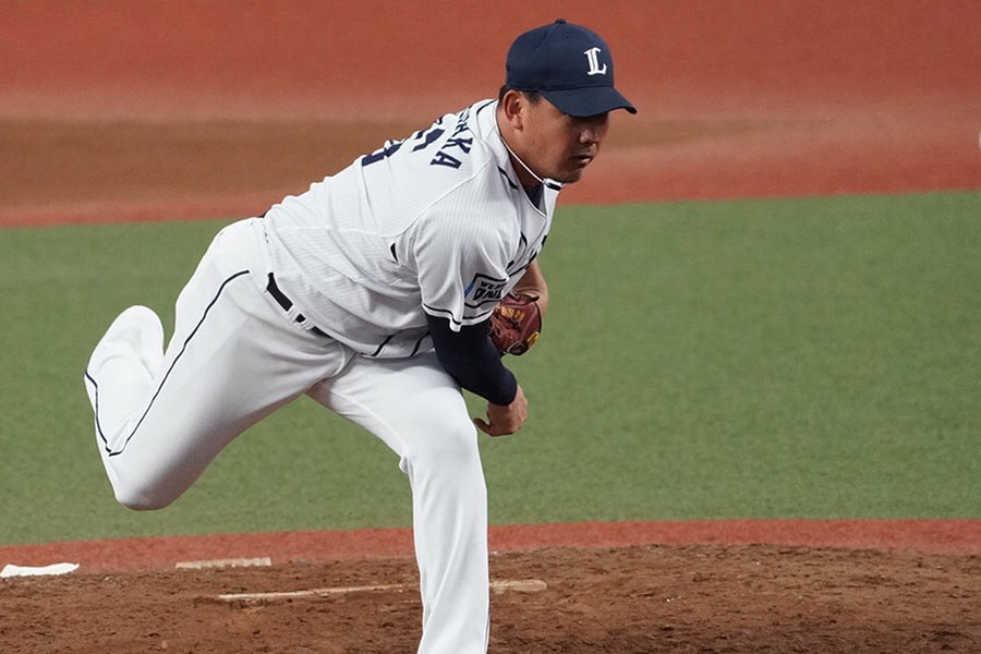 ヤクルトとのオープン戦に3番手で登板した西武・松坂大輔【写真：荒川祐史】