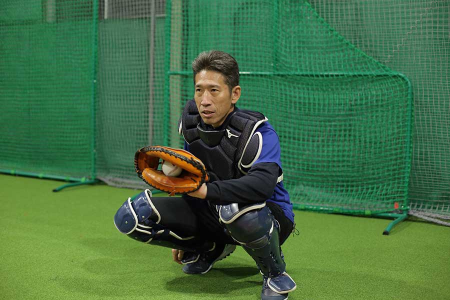 NPB4球団で活躍、コーチも務めた野口寿浩氏が“捕手の神髄”を伝える【写真：樋口瑞樹】