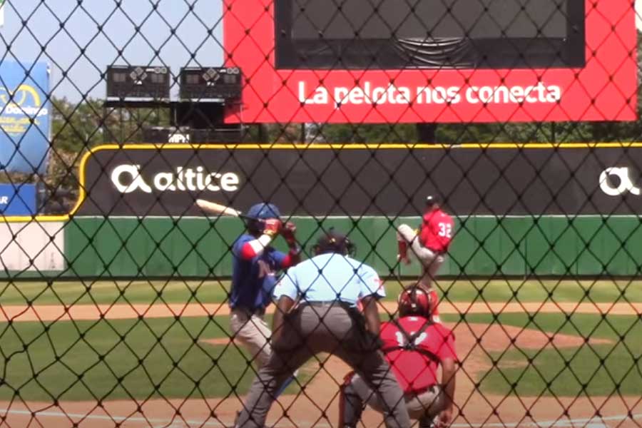MLB主催イベントに登場した15歳が衝撃投球を披露（画像はスクリーンショット）