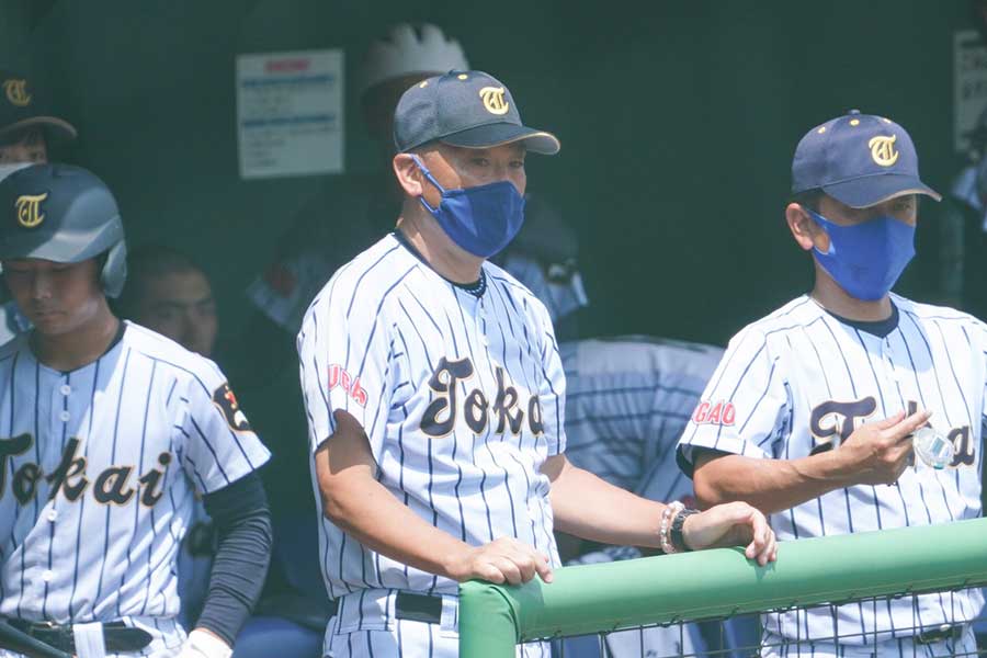 東海大菅生・若林弘泰監督【写真：荒川祐史】