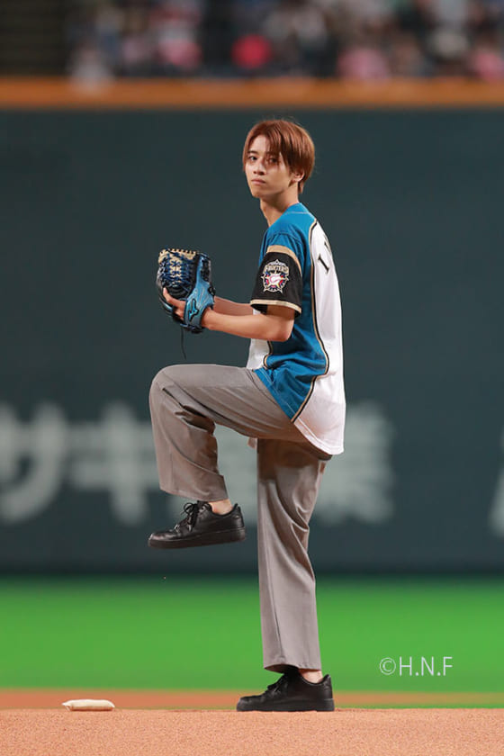 飯島寛騎さんが野球観戦の楽しみ方を語る【写真提供：（C）H.N.F】