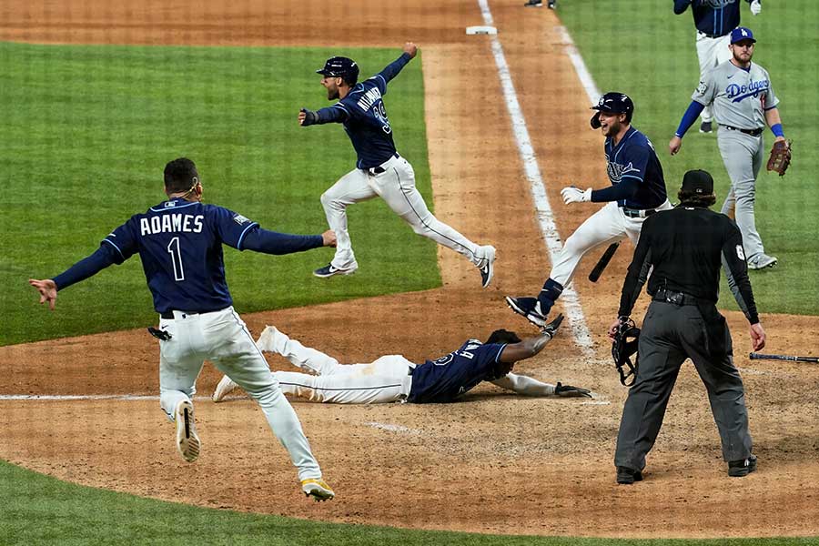 レイズが劇的サヨナラで2勝2敗のタイに戻す！【写真：AP】