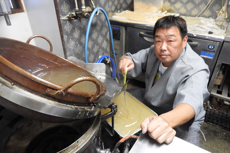 現在はナゴヤドームの近くでわらび餅屋を経営している【写真：福岡吉央】