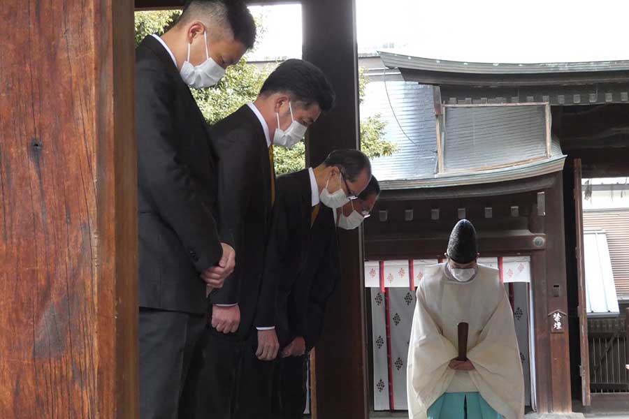ソフトバンクは福岡市内の箱崎宮で必勝祈願を行った【写真：代表撮影】