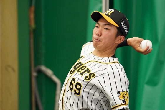 「第2の藤川球児いるじゃん」　高専出身、阪神ドラ8右腕の投球にファン驚愕