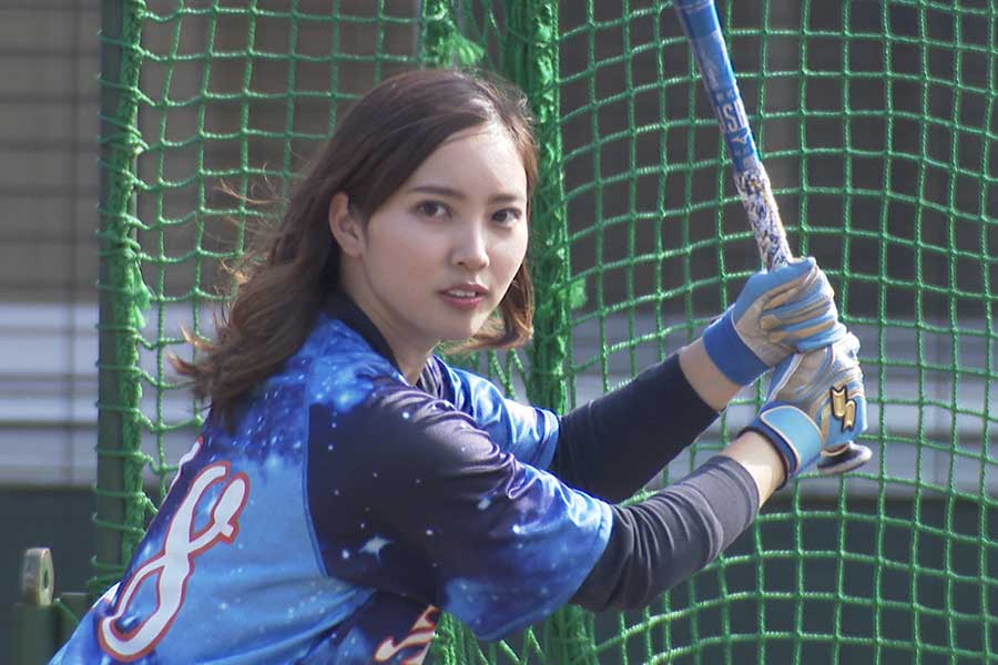 OL野球女子として話題の笹川萌さん【写真提供：株式会社アカツキ】