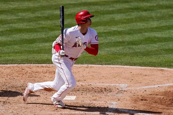 本拠地でのアストロズ戦に先発出場したエンゼルス・大谷翔平【写真：AP】