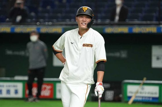 貴重な映像 ノッカー 巨人坂本勇人の強烈打球が炸裂 鮮やかに捕ったベテランは Full Count