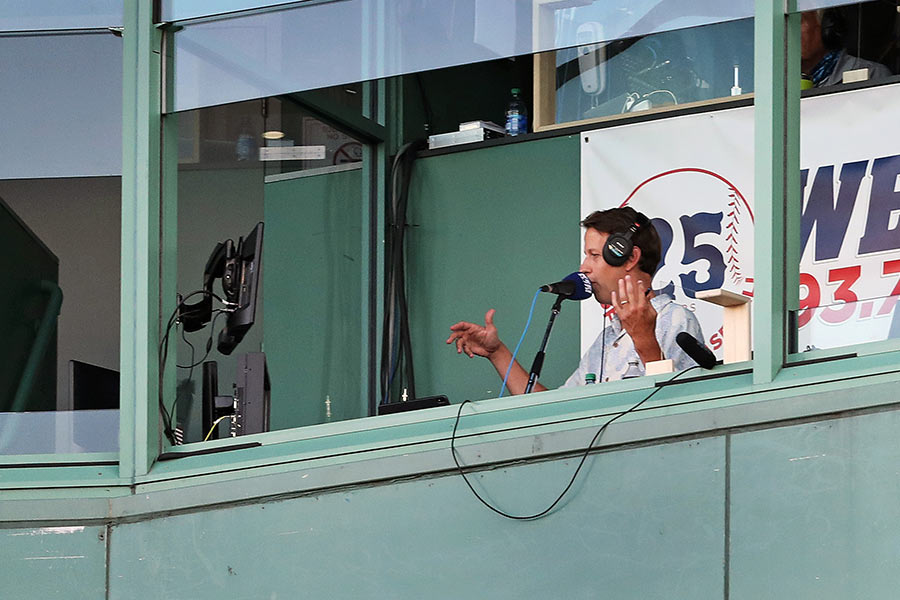 実況席に飛んできた打球に対しアナウンサーは…（写真はイメージ）【写真：Getty Images】