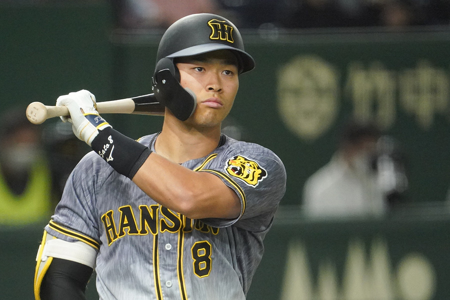 阪神・佐藤輝明【写真：荒川祐史】