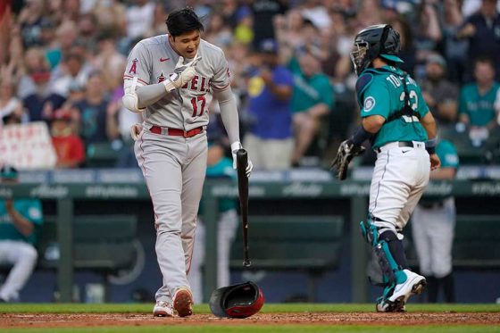 【MLB】特大弾だけじゃない大谷翔平の魅力　敵地沸かせた長嶋茂雄氏ばりの“ヘルメット飛ばし”