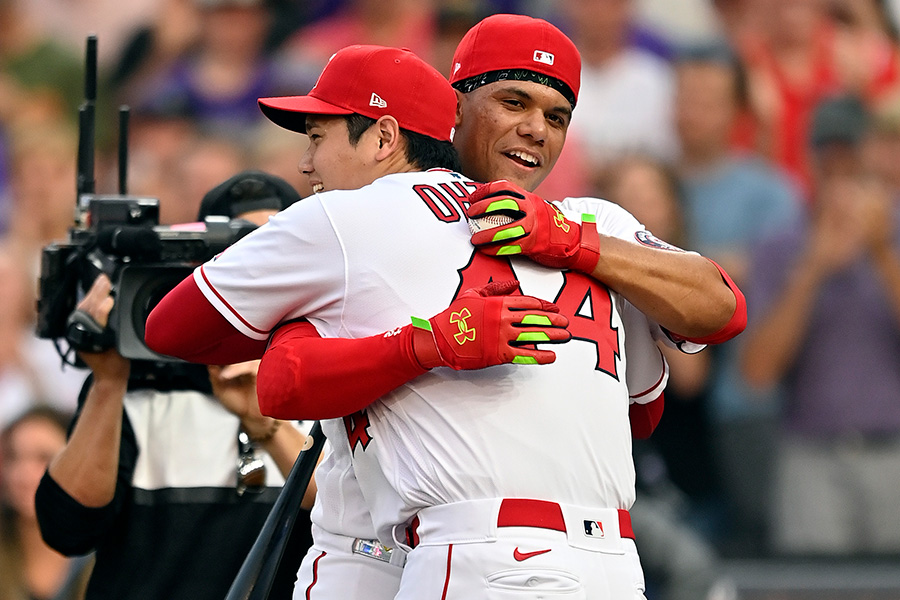 エンゼルス・大谷翔平（手前）を破ったナショナルズのソト【写真：Getty Images】