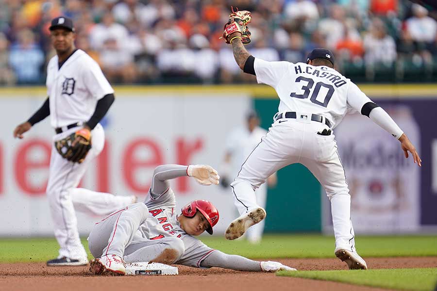 初回に二盗を決めたエンゼルス・大谷翔平（下）【写真：AP】