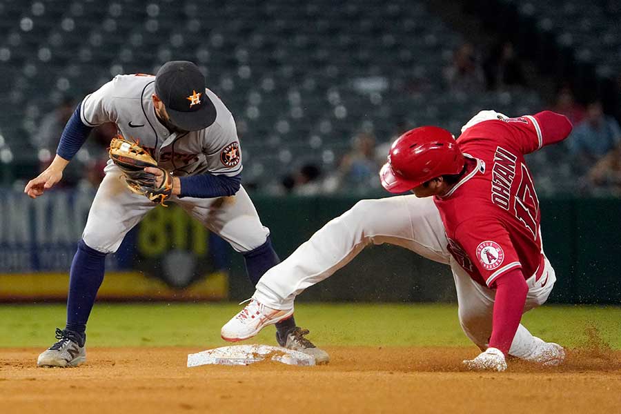 4回に二盗を試みたエンゼルス・大谷翔平【写真：AP】