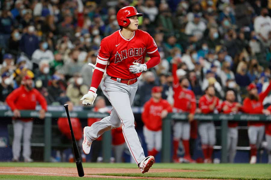 初回先頭打者本塁打を放ったエンゼルス・大谷翔平【写真：Getty Images】