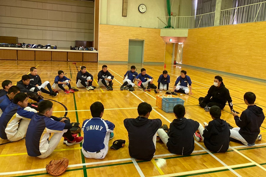 野球教室を行った巨人・矢貫俊之3軍投手コーチ【写真：本人提供】