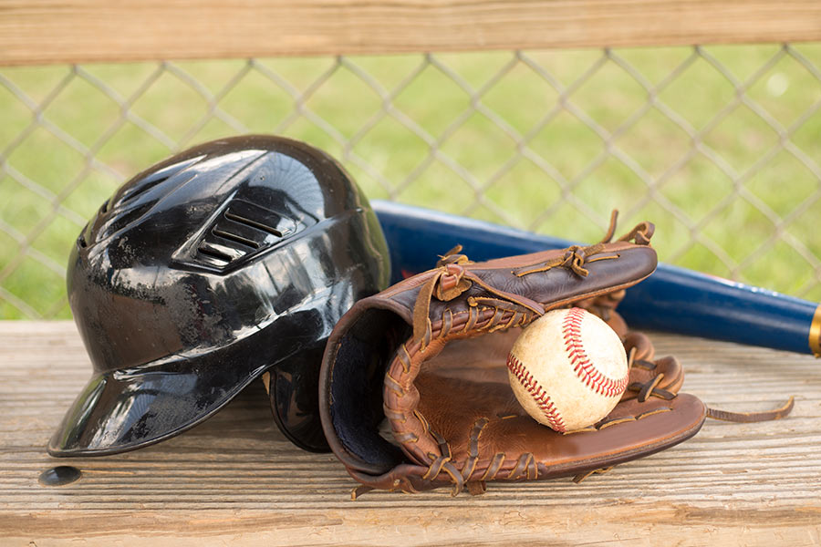 子どもの野球用具はどこで買うのが最適か【写真：Getty Images】