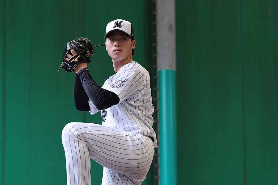 ゼットプロステイタス 軟式外野手用 元千葉ロッテマリーンズ岡田選手