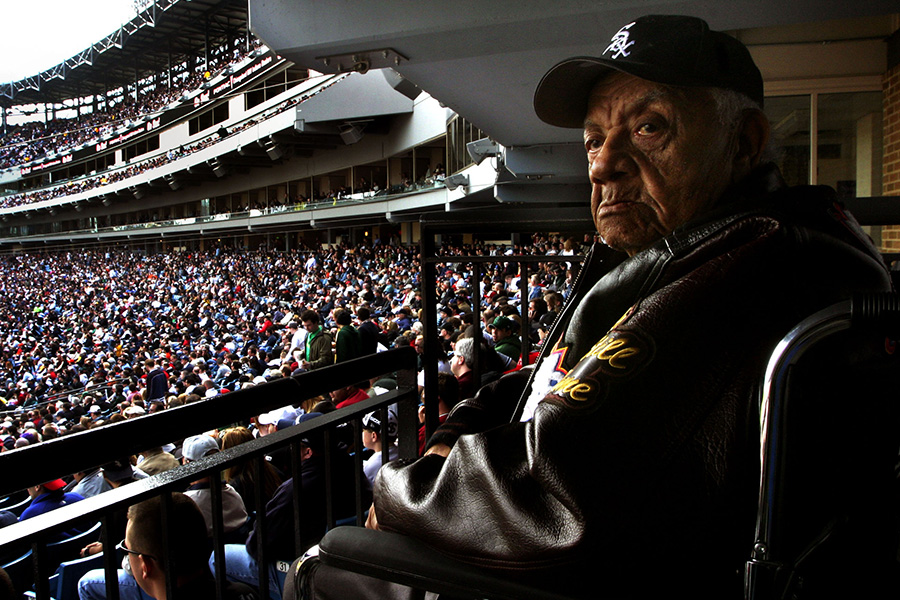 2005年に球場を訪れた当時102歳のテッド・ラドクリフさん【写真：Getty Images】