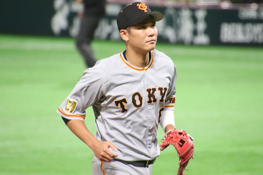 送球どうなってんの!?」 坂本勇人、倒れ込みながらの