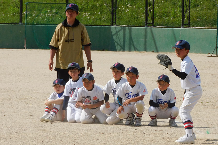 小学生軟式野球チーム「多賀少年野球クラブ」【写真：間淳】