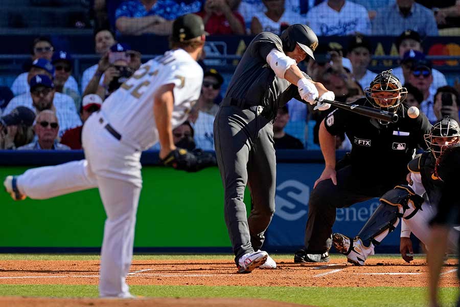 大谷翔平、オールスター初安打 有言実行のカーショー撃ちも一塁牽制死 