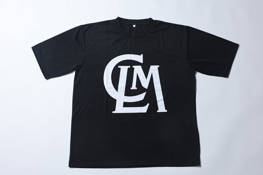 ロッテが「CLM BIG Tシャツ」付きチケットの販売を開始する【写真：球団提供】